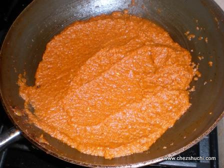 onion tomato masala frying